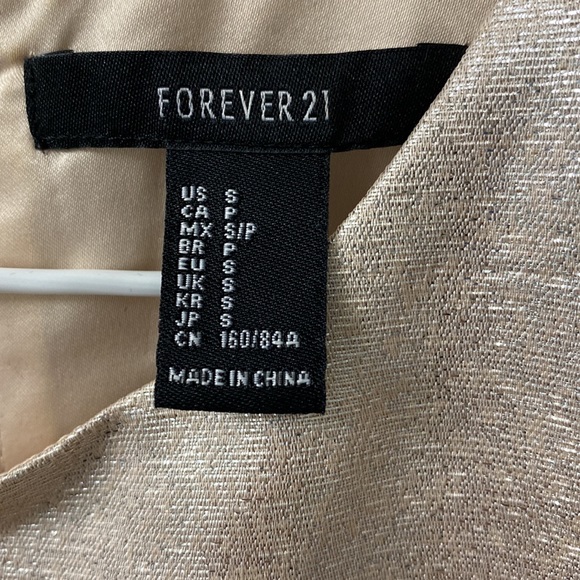Forever 21 champagne metallic sleeveless shift dress size small - Picture 4 of 6